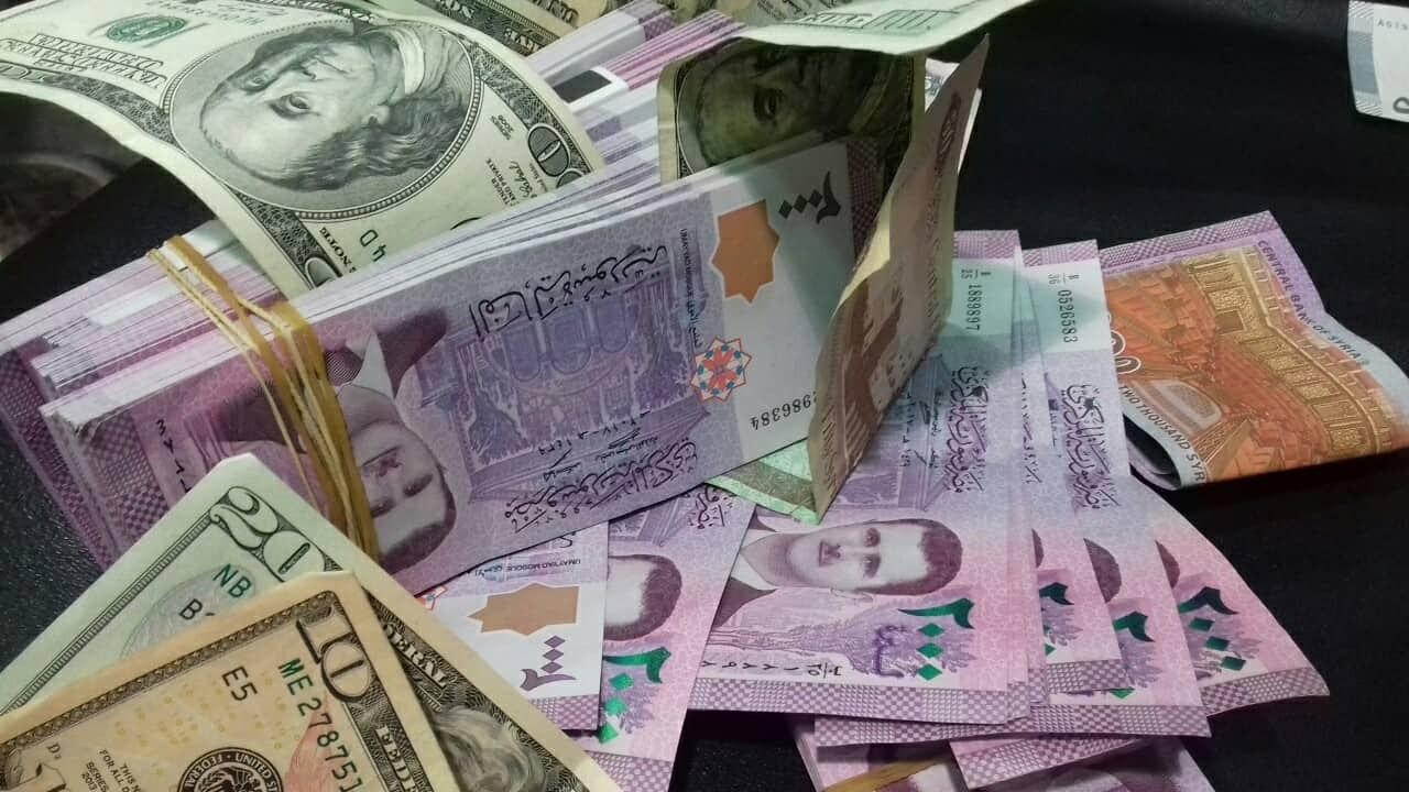 موالون يطالبون الأسد بوقف نزيف...