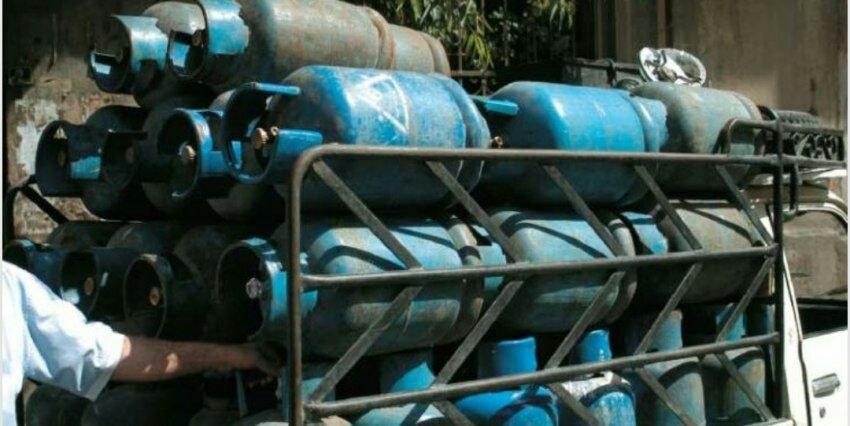 خبير اقتصادي موالٍ: حكومة النظ...