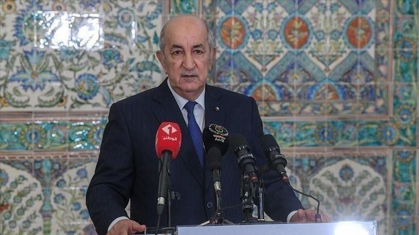 الرئيس الجزائري يدعو إلى عودة...