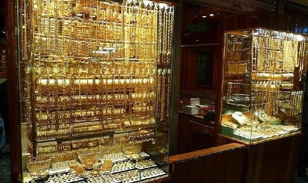 سعر الذهب ينخفض في أسواق دمشق