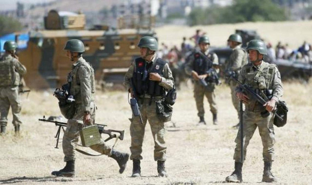 صحيفة روسية: تركيا تستعد لهجوم...