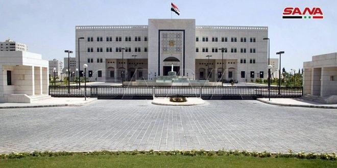 حكومة الأسد تغلق الأسواق وتعلق...