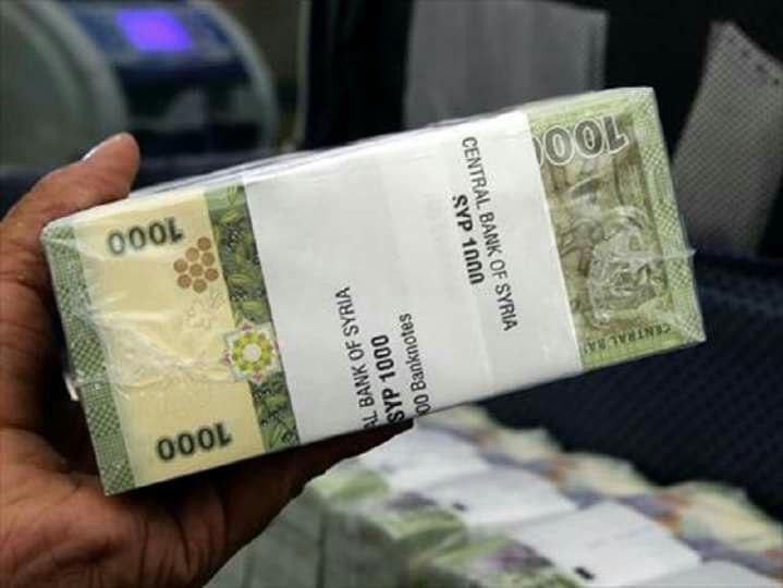 ارتفاع سعر صرف الدوﻻر في إدلب