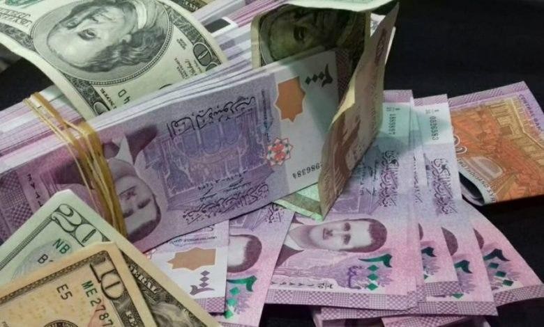 انهيار جديد لليرة السورية أمام...