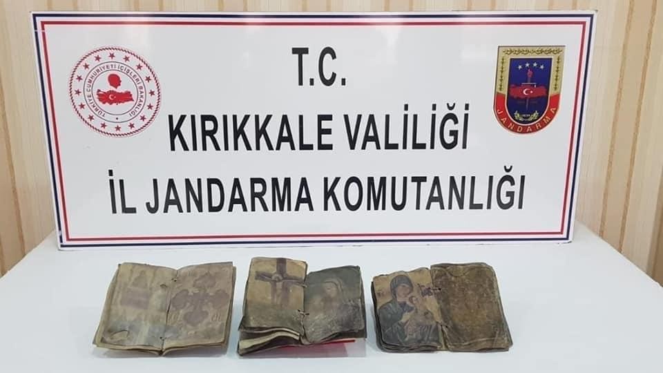 السلطات التركية تضبط ثلاث مخطو...