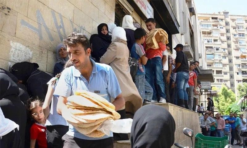 باحث موالٍ: المواطنون يستهلكون...