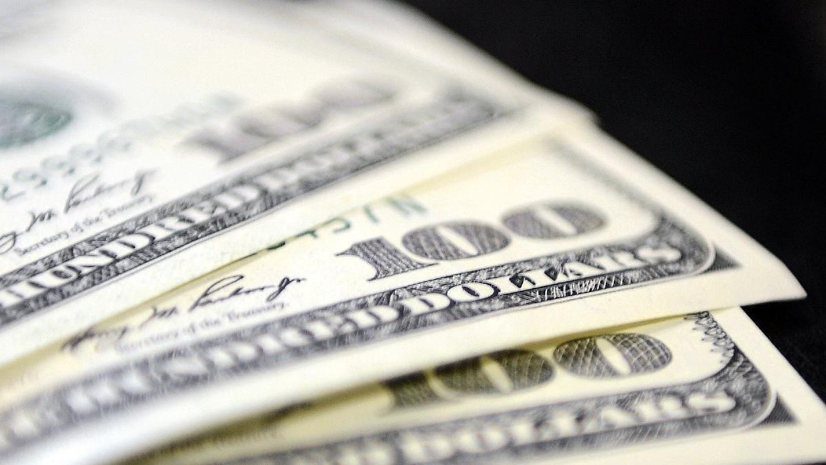 تراجع سعر صرف الليرة أمام الدو...