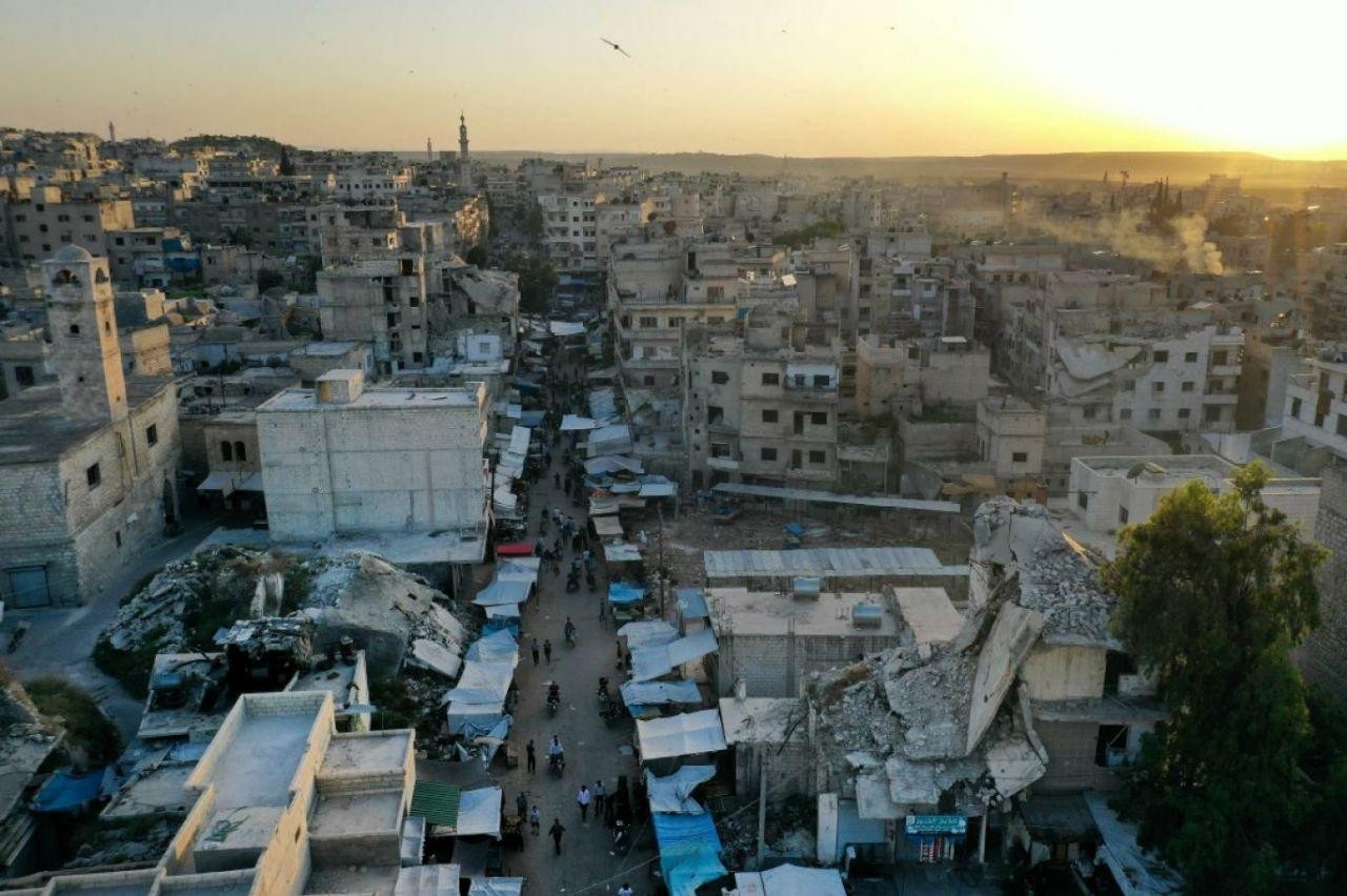 وفاة شابين إثر سقوطهما من شرفا...
