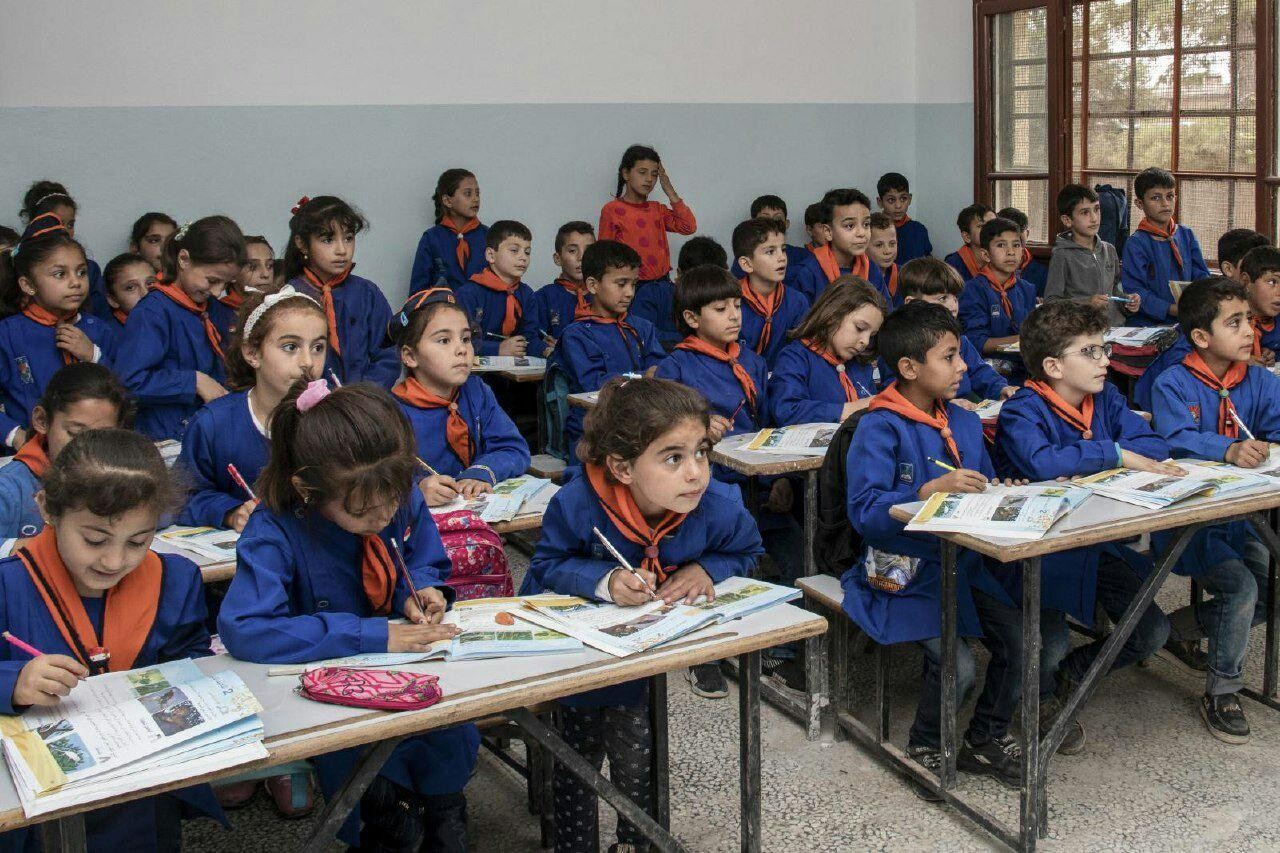 هل يغلق "كورونا" المدارس بمناط...