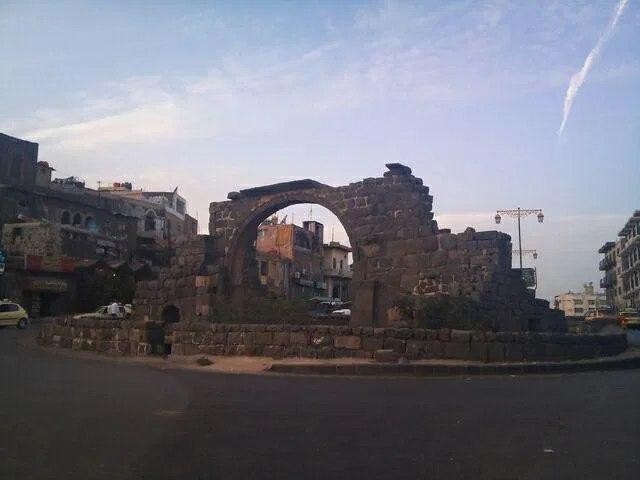 النظام يفصل موظفة من السويداء...