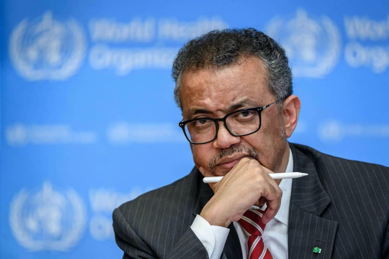 لمخالطته مصابا بكورونا.. مدير...