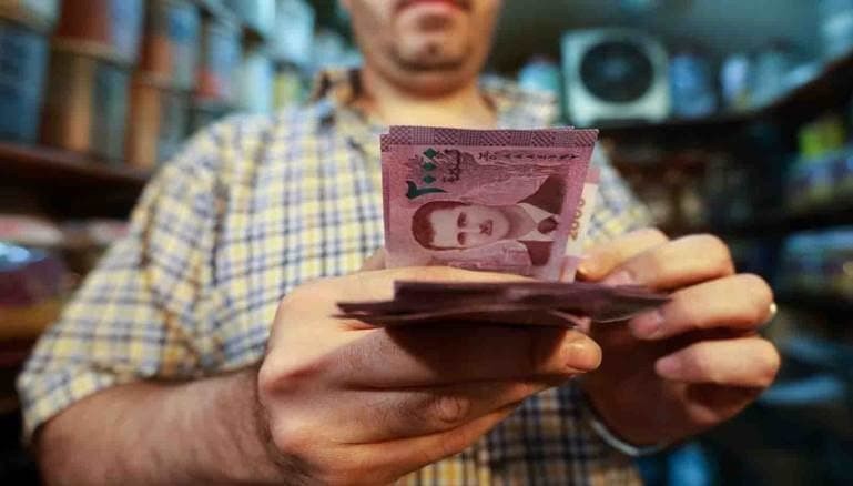 في طريقه للانهيار.. النظام يخط...
