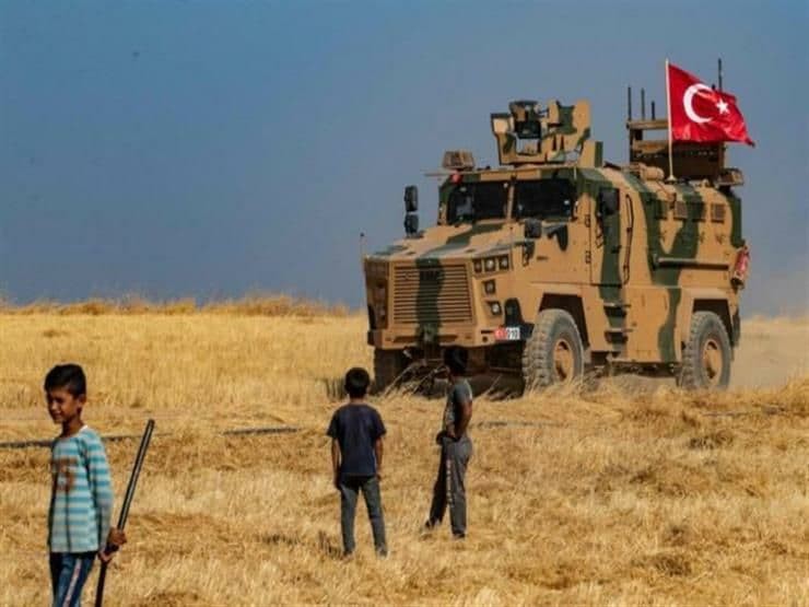 تركيا تعلن القبض على ثلاثة عنا...