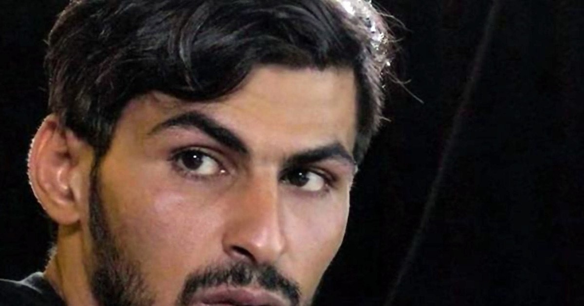 لاجئ سوري يشكو اليونان إلى الأ...