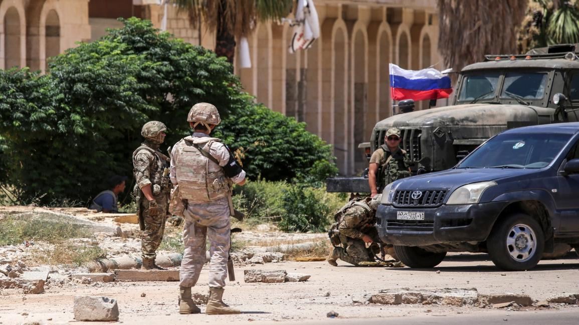 درعا.. الروس يمنعون حاجزا لقوا...