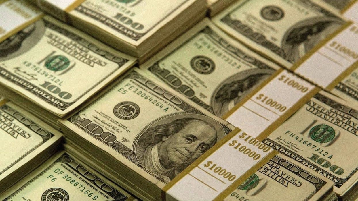 تراجع بسعر صرف الليرة أمام الد...