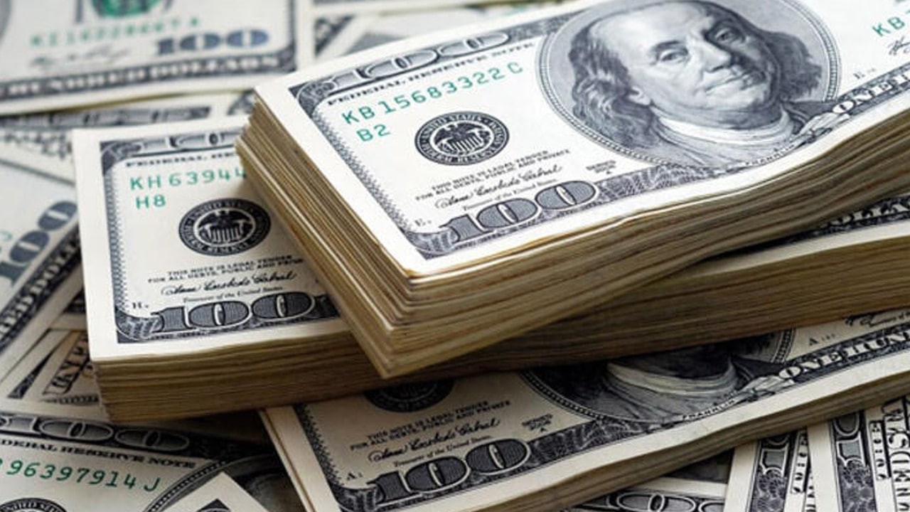الليرة تحافظ على سعر صرفها أما...
