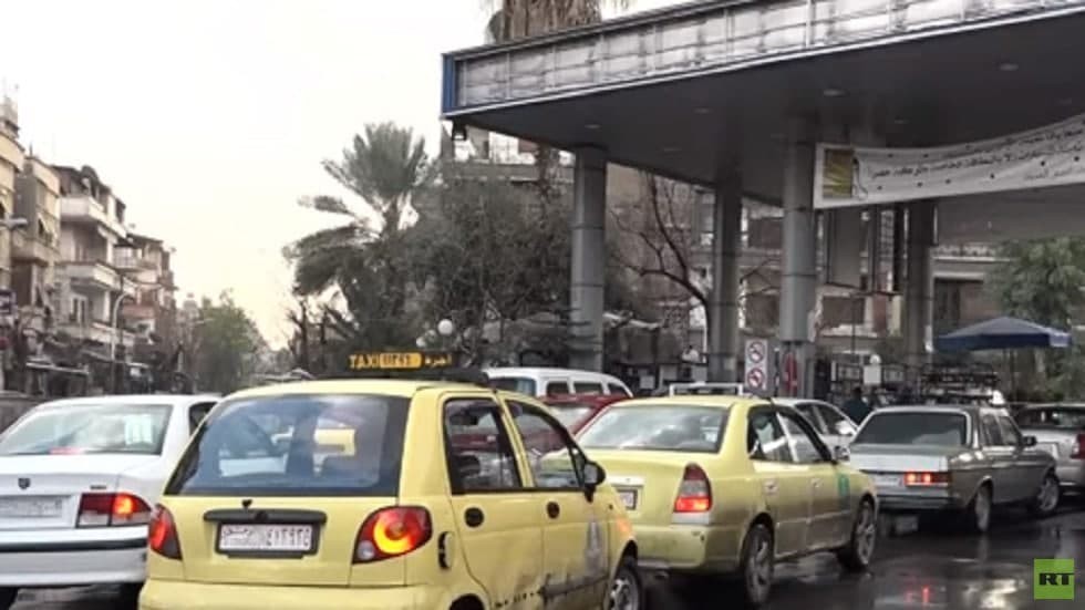 النظام يعتزم استيراد النفط لتغ...