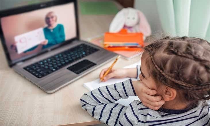 "التعليم عن بُعد" في المدارس ا...