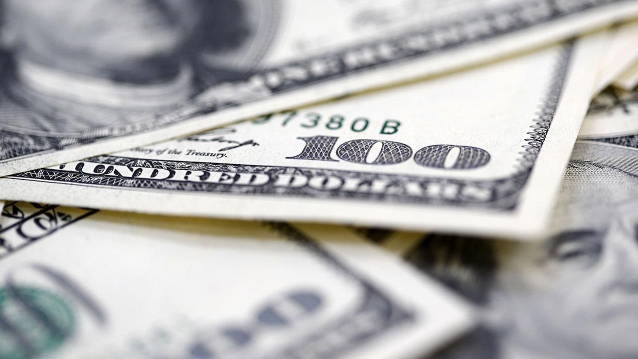 تحسن طفيف بسعر صرف الليرة مقاب...