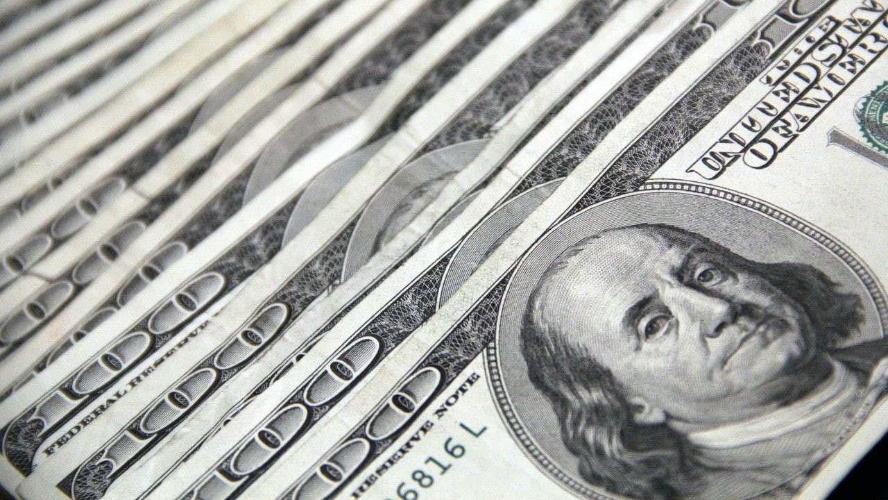استمرار الانهيار الحاد بسعر صر...