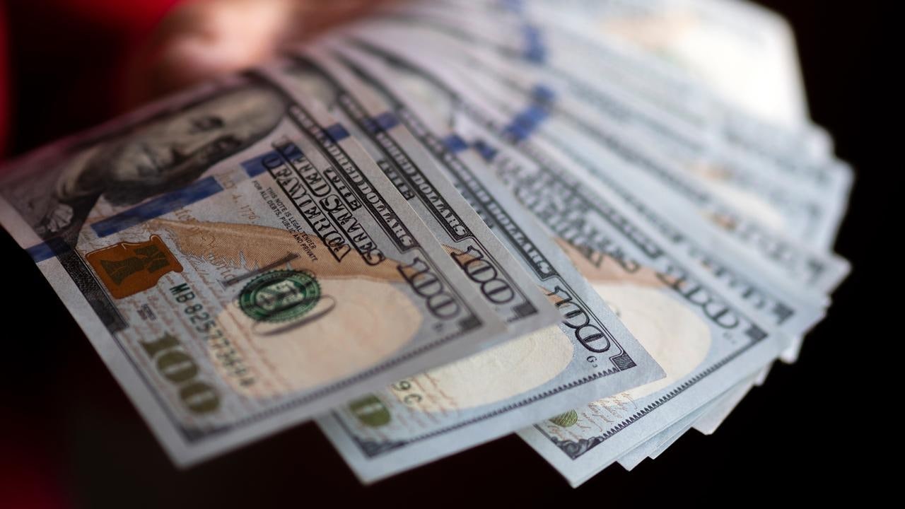 سعر صرف الليرة مقابل الدولار ا...