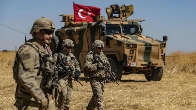 "الدفاع التركية" تعلن مقتل 4 ع...