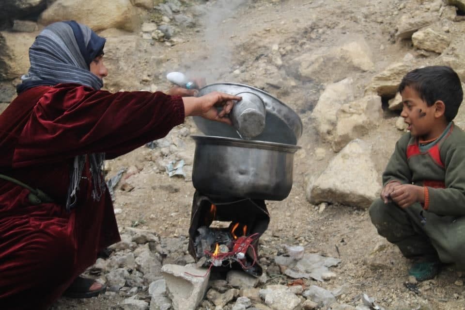 بغياب الطقوس المعتادة.. النازح...