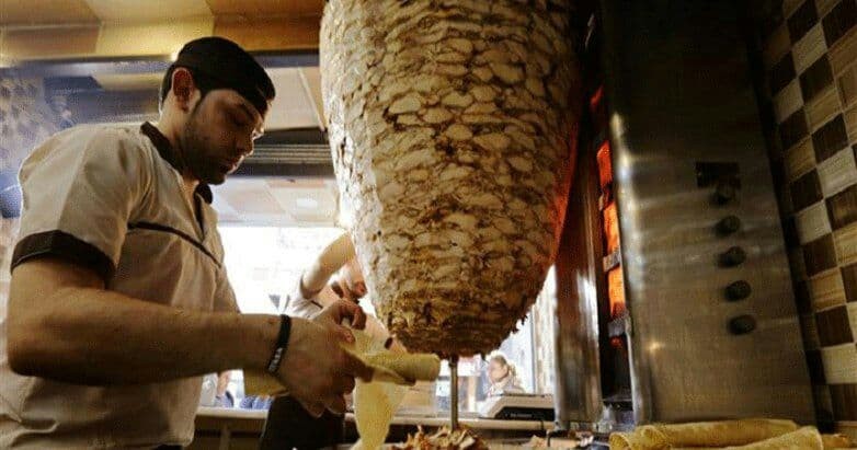 النظام يحدد شروطا للشاورما