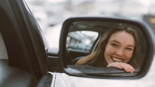 تطبيق على هاتفك يعلمك إن كنت س...