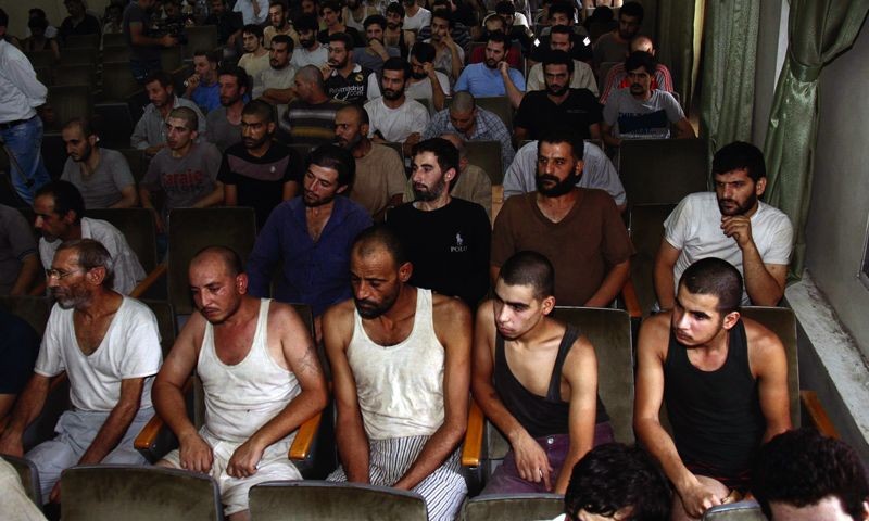تقرير: النظام السوري يفرج عن 8...