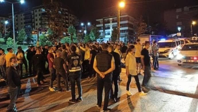 رئيس بلدية أنقرة يدعو لإعادة ا...
