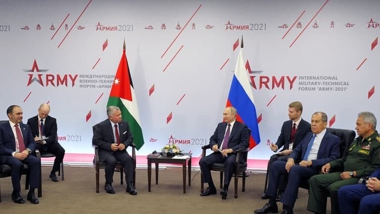 بوتين وملك الأردن يبحثان تطورا...