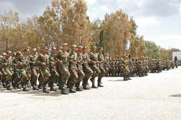عناصر من "جيش التحرير الفلسطين...