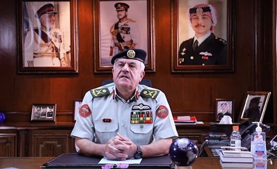وزير الدفاع بحكومة النظام في ا...
