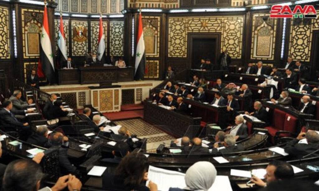أقل بمليار ونصف مليار دولار من...