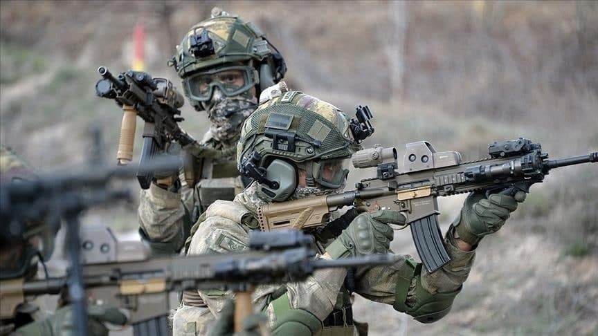 "الدفاع التركية" تعلن تحييد 12...