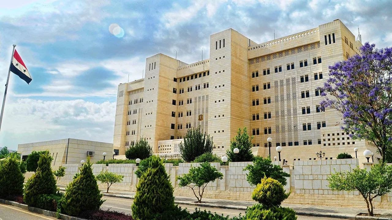 "خارجية الأسد" تبارك مجددا غزو...