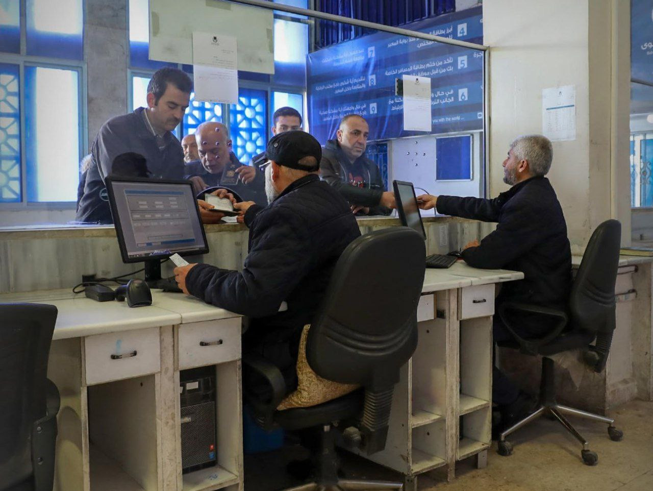 معبر يكشف عدد المرحّلين من ترك...