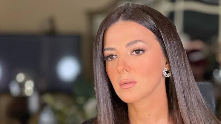 "دنيا سمير غانم" تدعوا للتبرع...