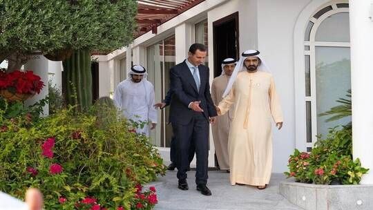 أنور قرقاش يعلّق على زيارة بشا...