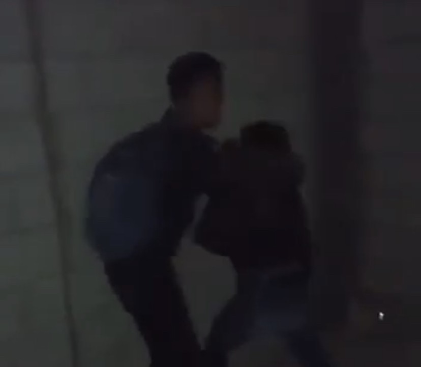 فيديو اعتداء ابن قيادي بـ"الوط...