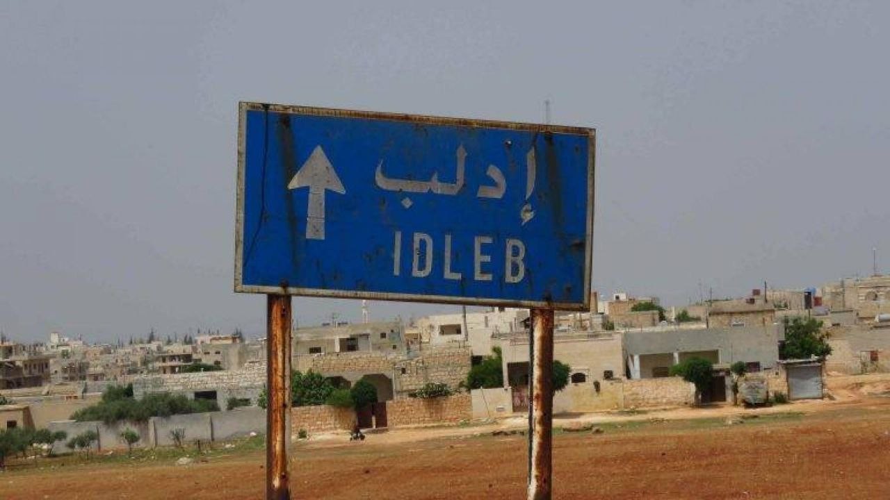 بقنبلة.. شاب يقتل أمه في إدلب