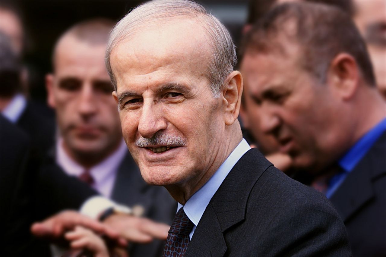 ظهور جديد لبشار الأسد وهو يزور...