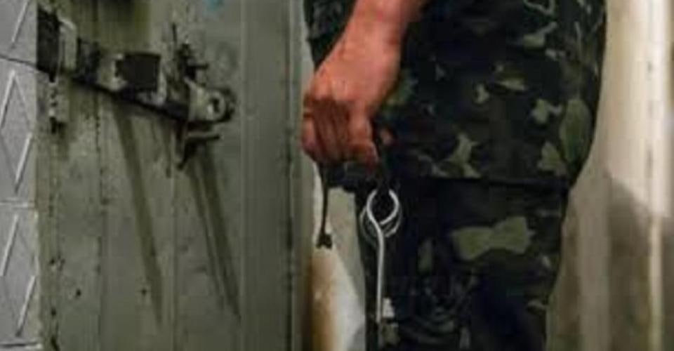 "الشبكة السورية" توثق اعتقال 2...
