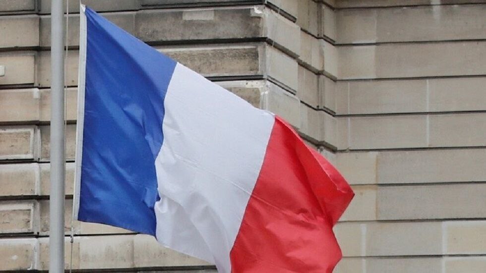 فرنسا تعتزم محاكمة شابين بتهمة...