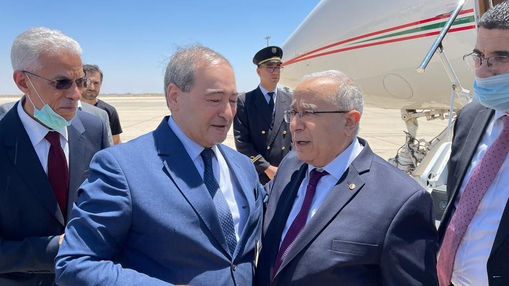 فيصل المقداد يناقش نظرائه في ا...