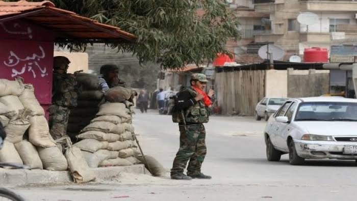 مواجهات بين "الفرقة الرابعة" و...