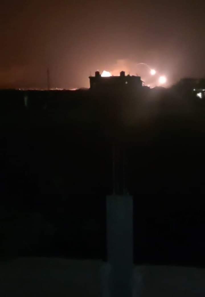 قصف إسرائيلي يستهدف مطار الشعي...