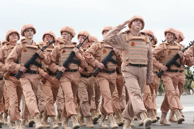 روسيا تسلَم شققا سكنية لجنودها...